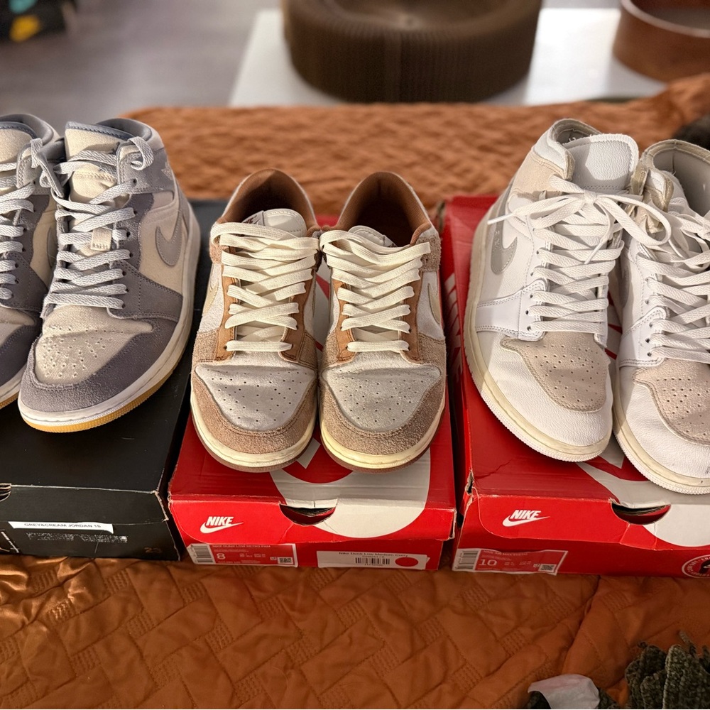 3 pairs! J1 Grey (8), Dunk currys (8), J1 White (8.5)